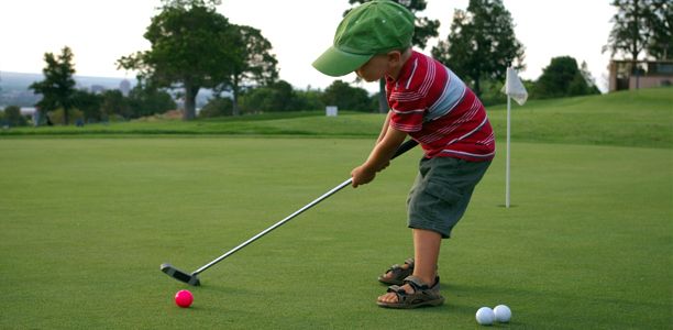 http://golfez-maroc.com/script/imgx.php?src=http://golfez-maroc.com/upload/little-boy-golfing.jpg&h=535&w=950&zc=1&q=100
